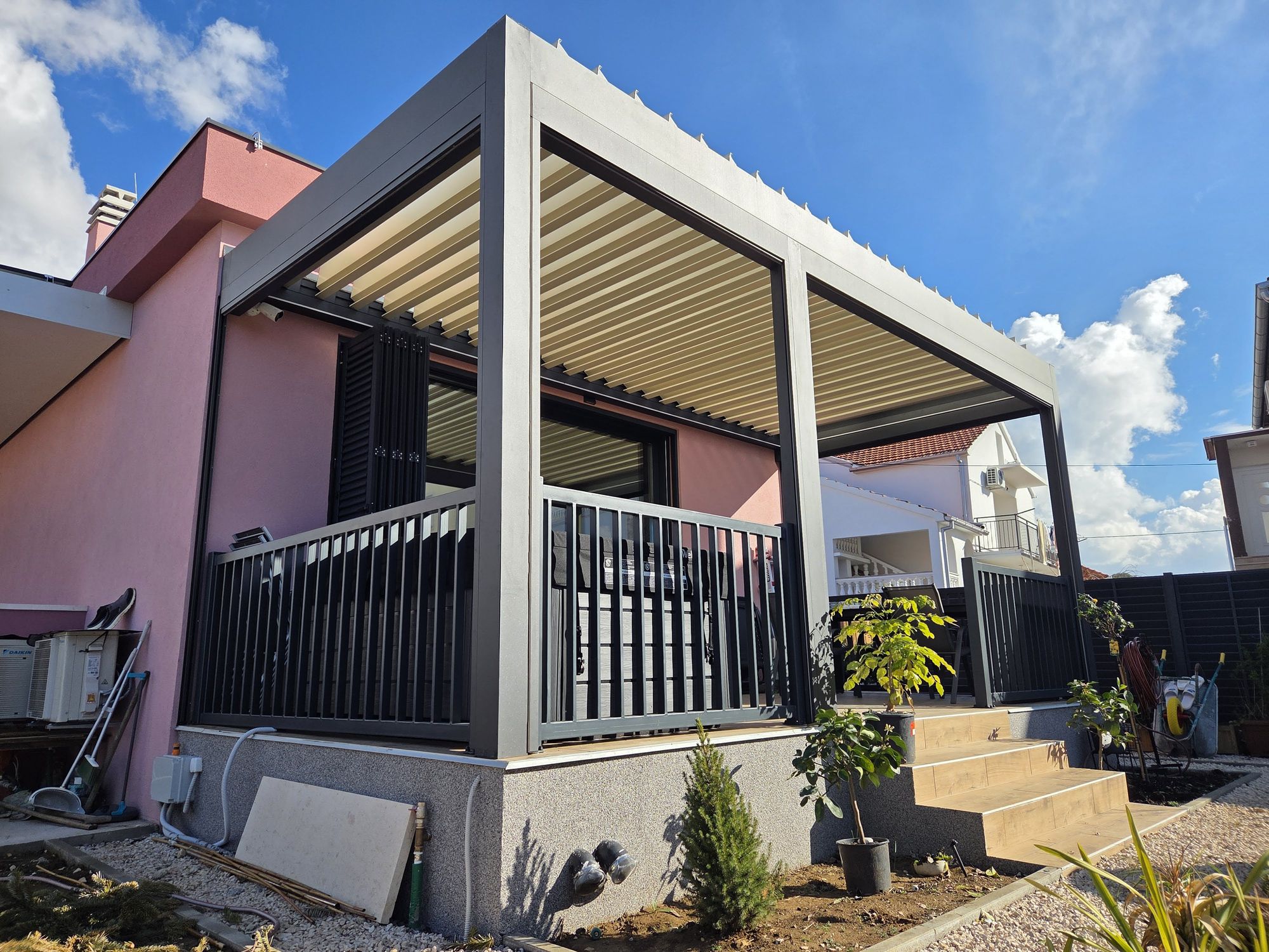 Bioklimatska pergola — Pergola Lux